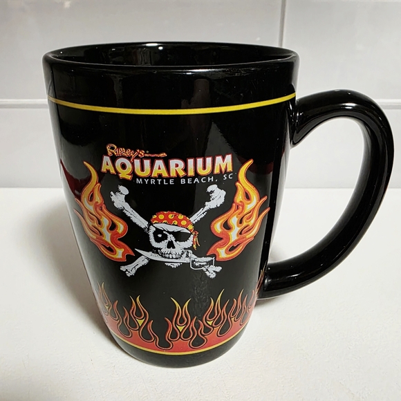 Vintage Ripley's Aquarium Myrtle Beach SC Pirate Mug Skull Crossbones M Ware - Picture 6 of 6